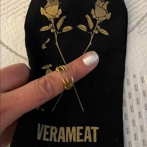 Gold Verameat Claw Ring